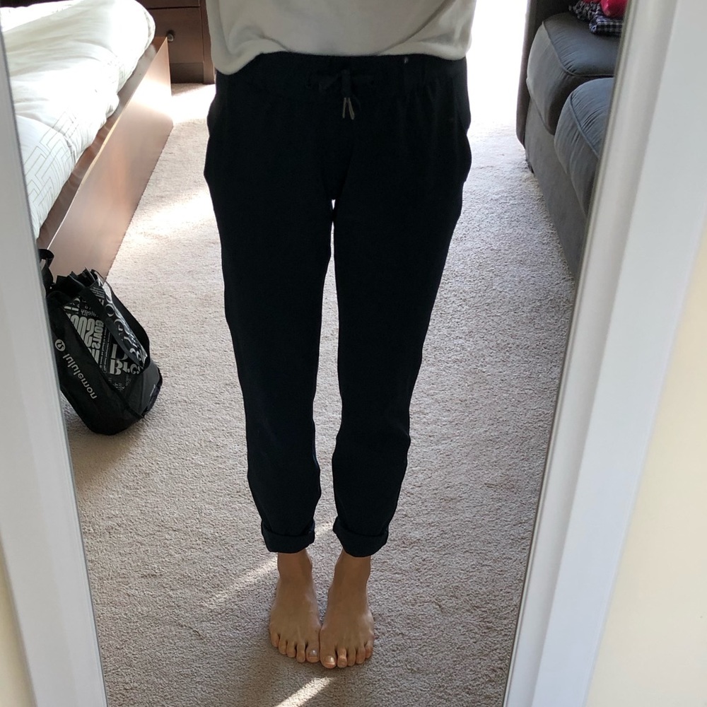 lululemon On the Fly Pant SZ 2 Nocturnal Teal Navy